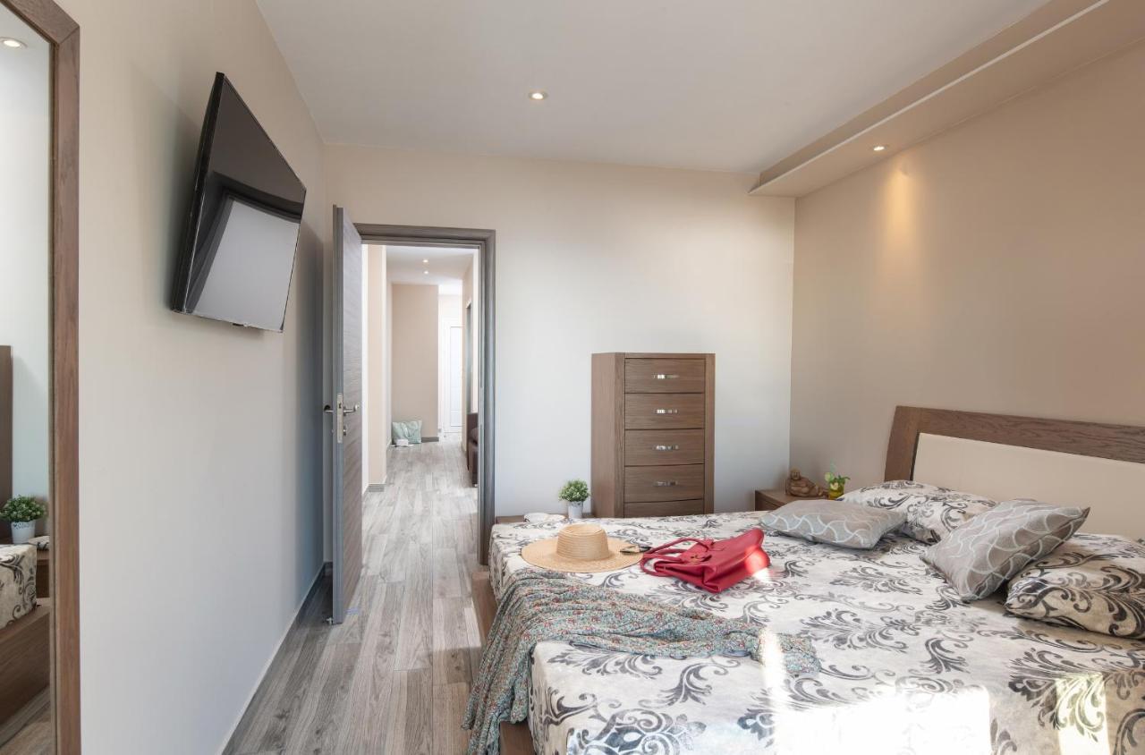 Sunset Studios - Suites With Seaview & Back Side Apartements توروني المظهر الخارجي الصورة