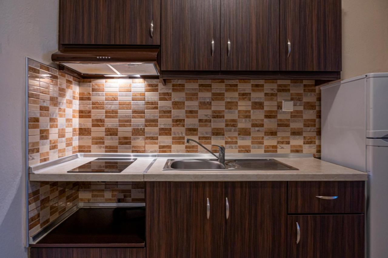 Sunset Studios - Suites With Seaview & Back Side Apartements توروني المظهر الخارجي الصورة