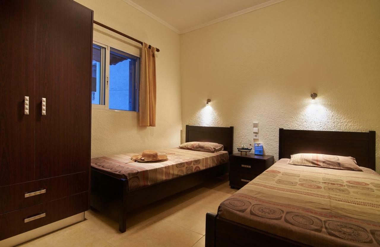 Sunset Studios - Suites With Seaview & Back Side Apartements توروني المظهر الخارجي الصورة