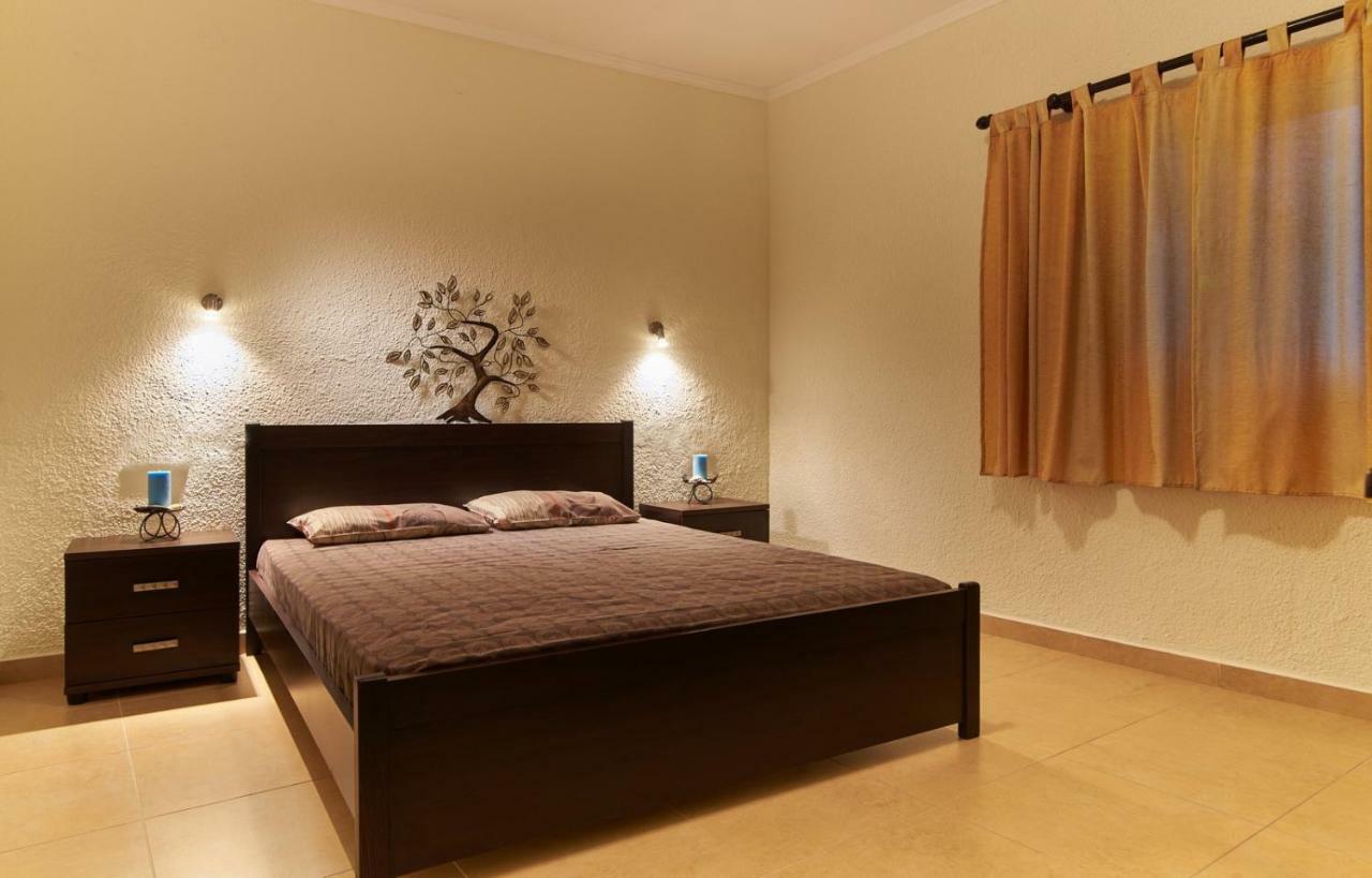 Sunset Studios - Suites With Seaview & Back Side Apartements توروني المظهر الخارجي الصورة